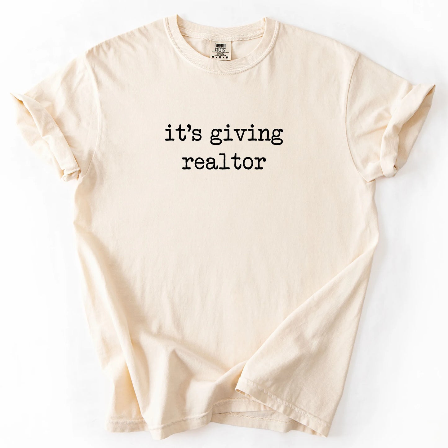 It's Giving Realtor T-Shirt