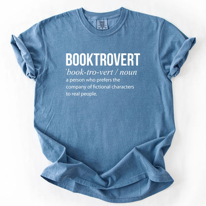 Booktrovert T-Shirt